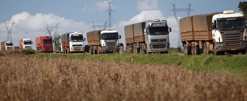 Imagem retirada de http://ruralpecuaria.com.br/noticia/produtores-discutem-escoamento-da-safra.html